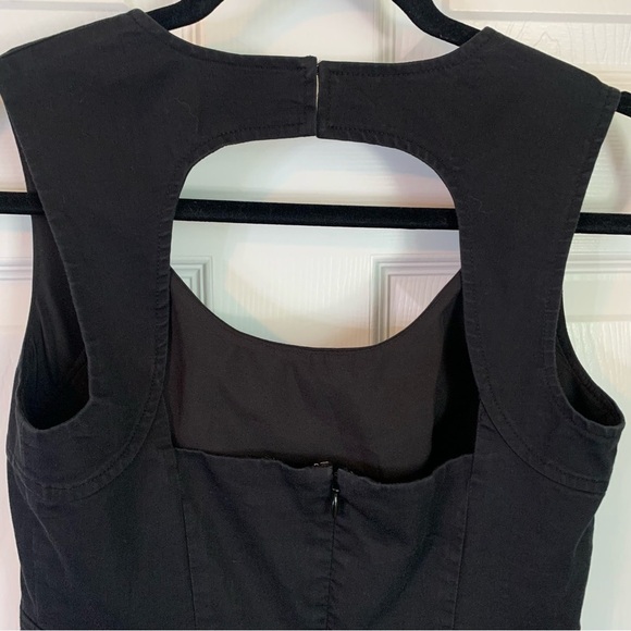 Ann Taylor Scoop Neck Sleeveless Sheath Black Dress, size 0 - Picture 4 of 9